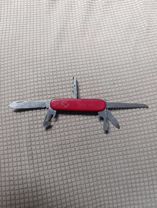 Briceag multifuncțional