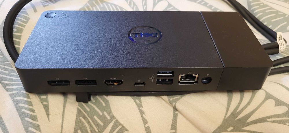 DELL Dock K20A  cu 2 esiri Usb C Fuctional se vinde cum se vede fara alte accesorii