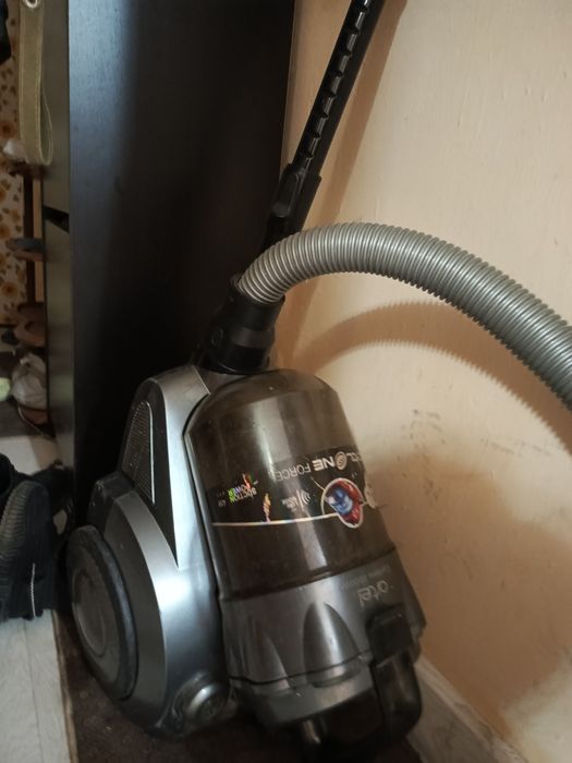 Продам пылесос б/у