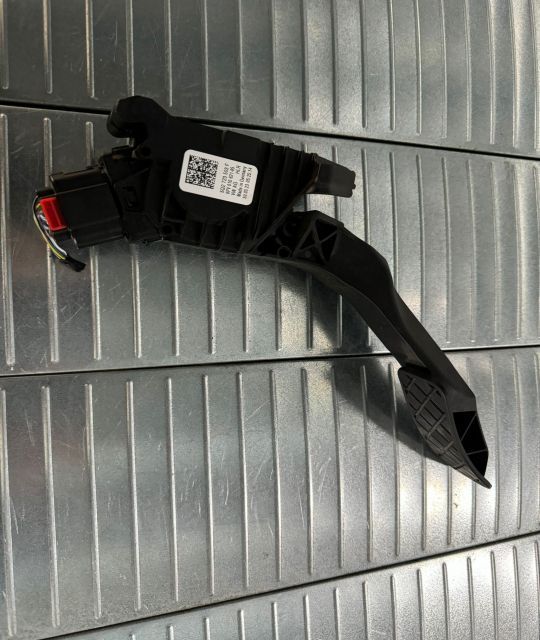 Pedala acceleratie 5Q2723503F Volkswagen VW Golf 8  [din 2020 pana  2