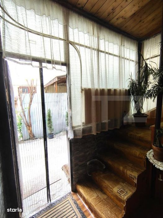 Casa zona ultracentrala, curte comuna, 50 mp, cu loc de parcare