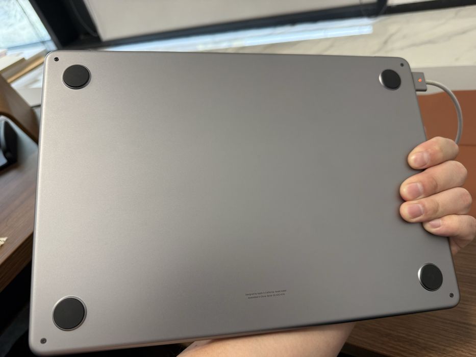 Apple MacBook Air M2 8GB / 512GB