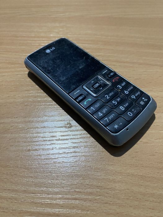 Продам телефон Lg