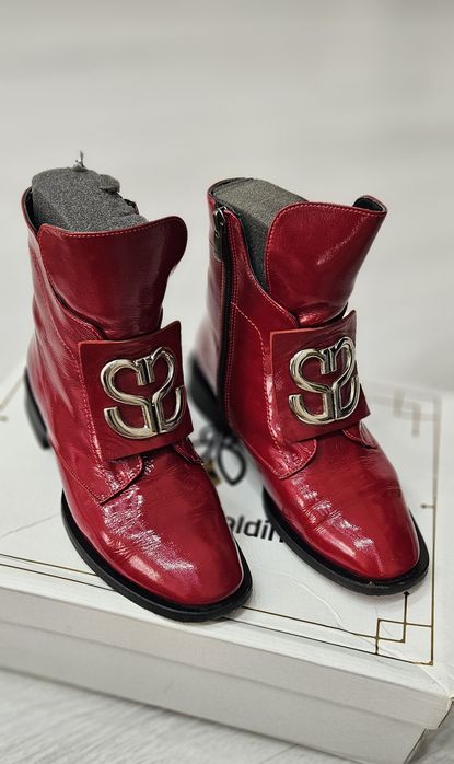 Женский красный сапожки