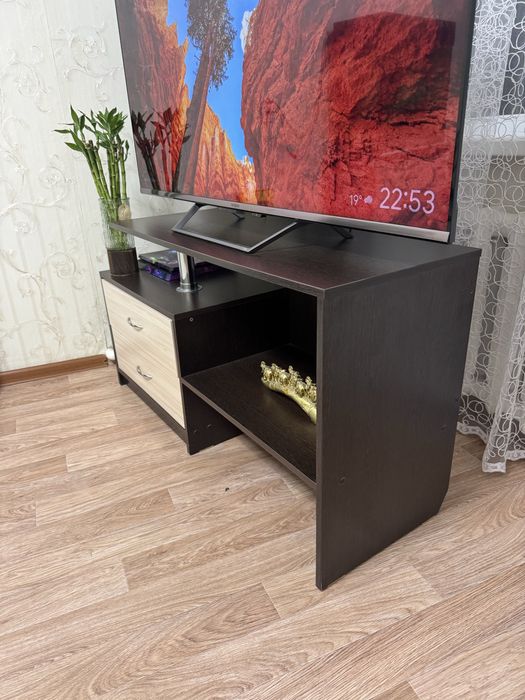 Продам тумбу под телевизора, в отличном стоянии