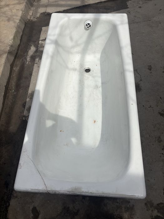 Ванна чугунная