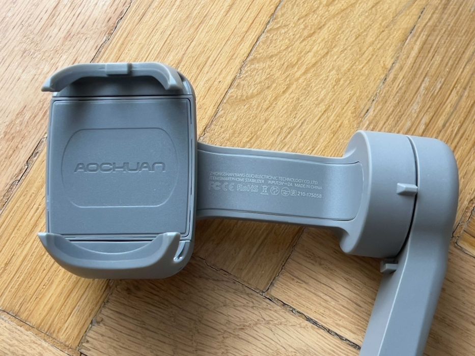 Gimbal | Stabilizator pentru Telefon - Foto si Video | Aochuan Smart X Pro - cu 3 axe