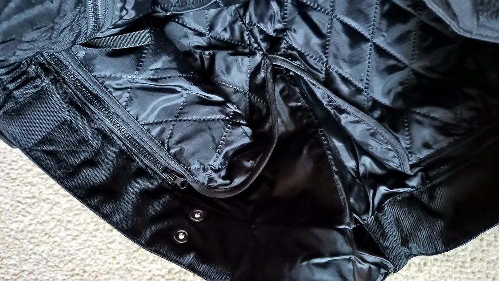 Vând pantaloni moto din material textil