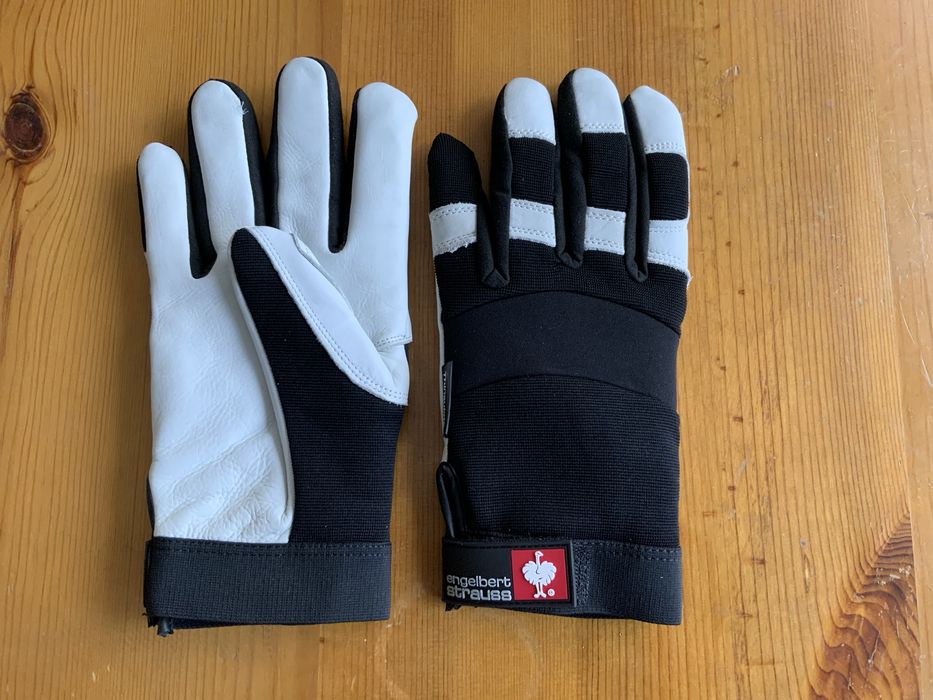 Кожено яке и мото аксесоари