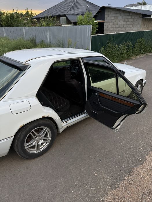 Мерс 124 срочноо