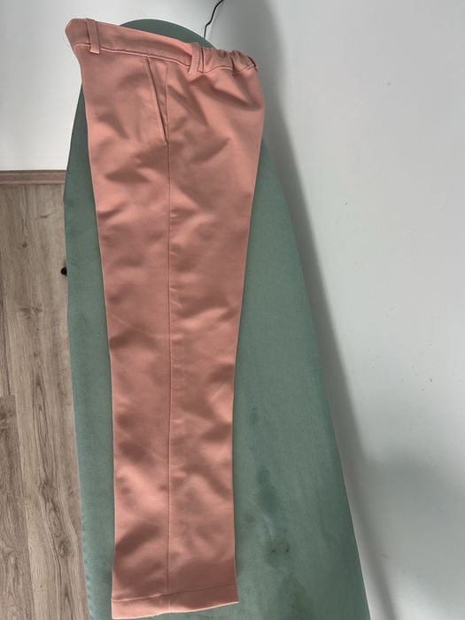 Costum baietel purtat o singura data  8-9 ani