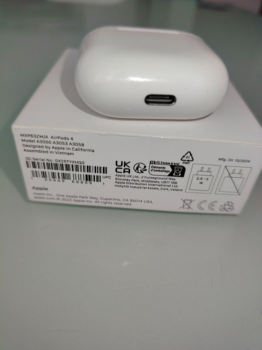 Кутийка за слушалки airpod 4