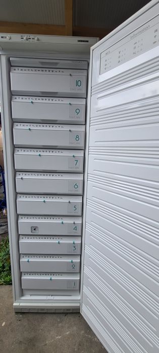 Фризер Liebherr 2 метра 10+1 чекмеджета