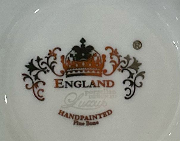 Продаю костяной фарфор сервиз