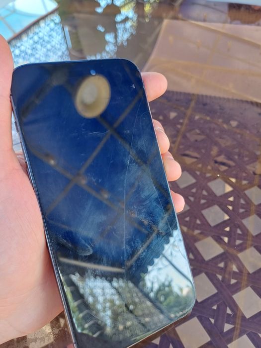 Iphone 14 pro max  aybi ime òtmagan narxi 300$ batareka 79
