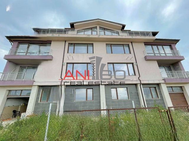 Продава се Къща в Варна, м-т Акчелар - 540 кв.м за 580 €/кв.м - Снимка #2