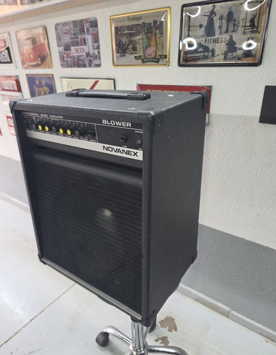 Novanex B100P Бас усилвател с говорител за китара-кубе