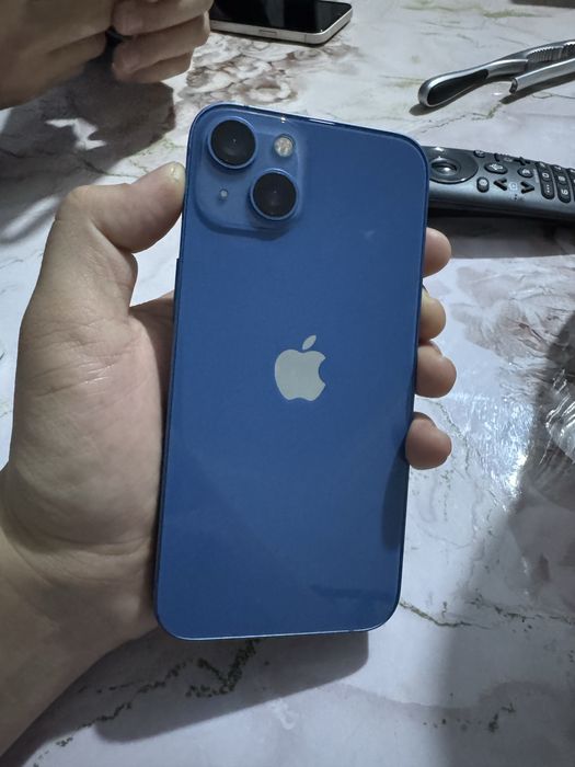 Айфон 13 сатылады.