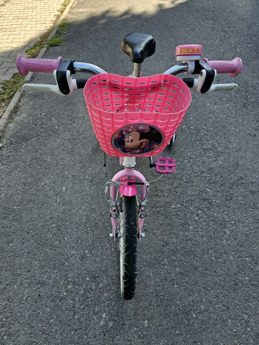 Bicicleta fete cu roti ajutatoare