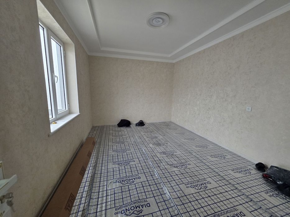 3 sotix yangi qurilgan uy sotiladi Gazi bor!! svet suv bor Progres