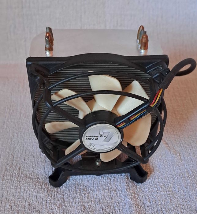 Cooler procesor PC/calculator pe soclu LGA775, Freezer Pro 7 Rev. 2