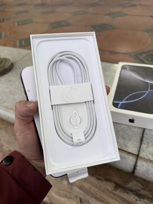 Yangi iphone 16 pro ax