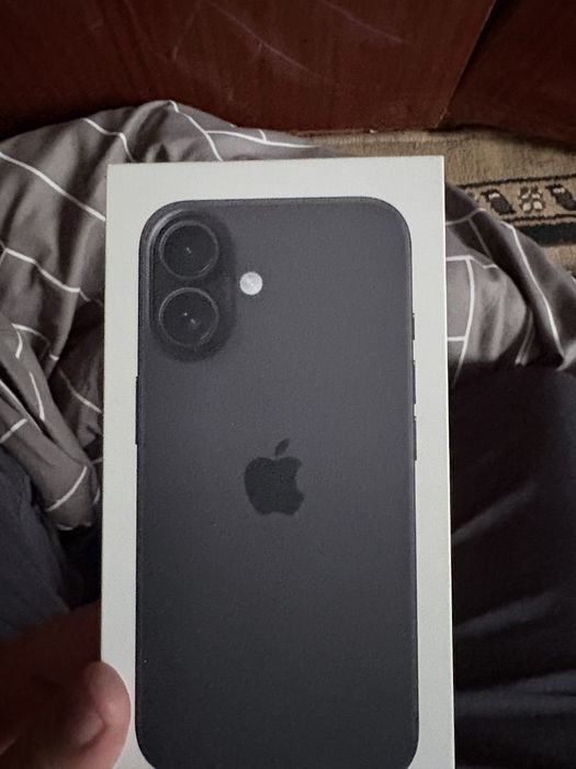 iPhone 16 черный 256гб юмкость 100%