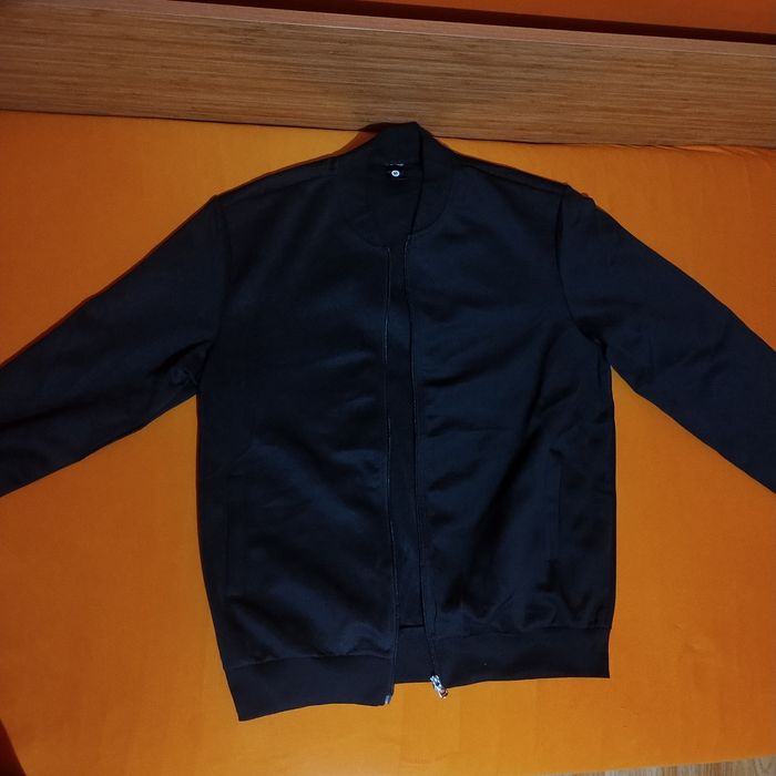 Мъжко яке и мъжка блуза с цип