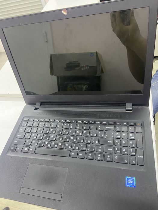 Ноутбук Lenovo продаю