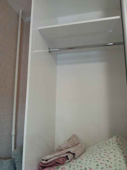 шкаф отличный обьемный