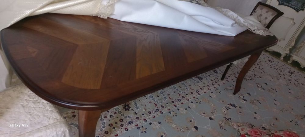 Продам стол и стулья