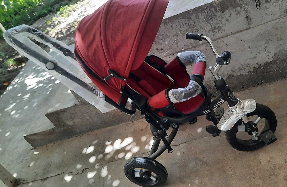 Велосипед трёхколёсный новый.