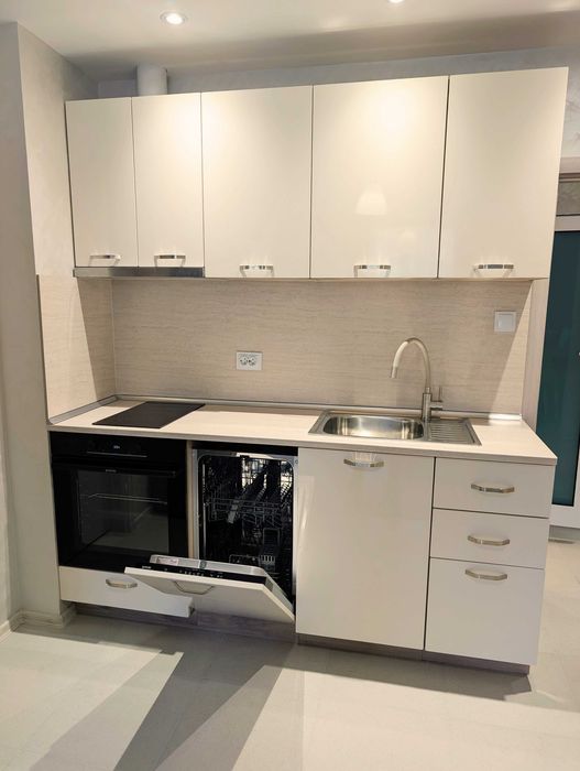 Дава се под наем Двустаен апартамент в София, Зона Б-18 - 65 кв.м за 800 € - Снимка #1