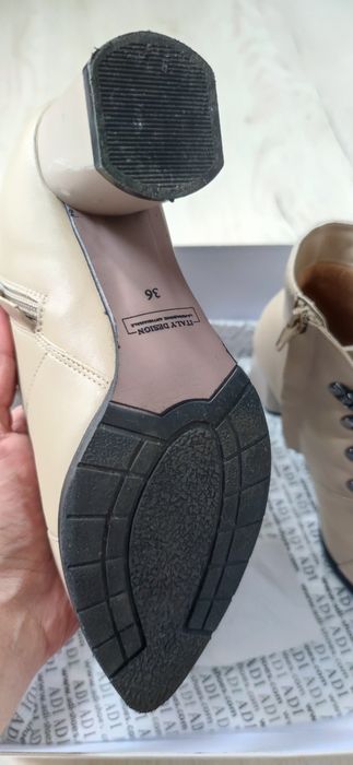 Елегантни дамски боти ADI/Пещера, таупе, ест. кожа/лак, номер 36