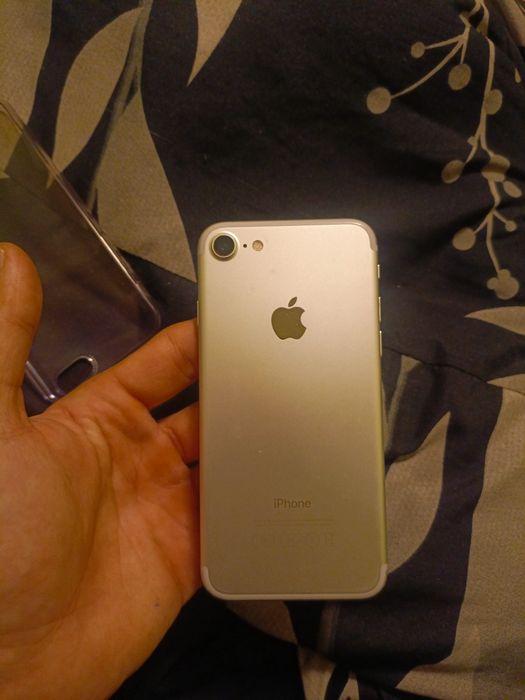 Iphone 7 hotira 128gb hamma joyi chotki aybi ime oʻtmagan