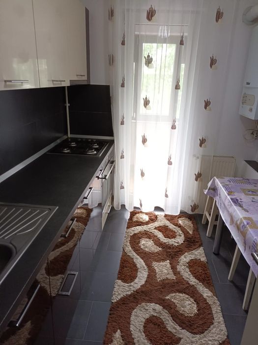 Inchiriez apartament 2 camere