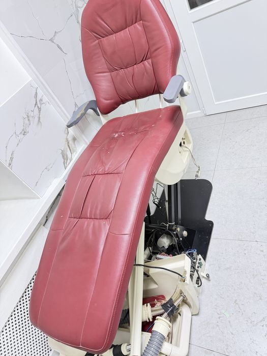 Стоматологическая установка в хорошем состоянии б/у