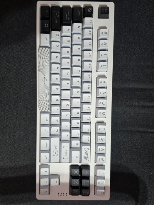 Tastatura Gaming Aqirys Aludra TKL, Gateron G Pro 2.0 Red, Alb