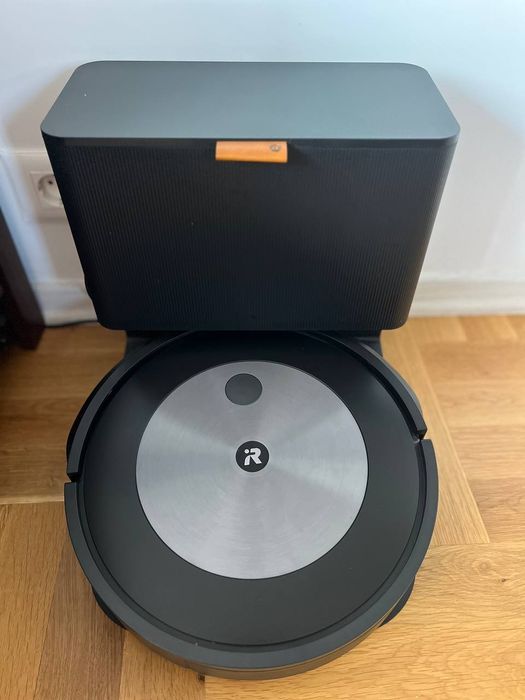 Прахосмукачка робот iRobot Roomba J7+