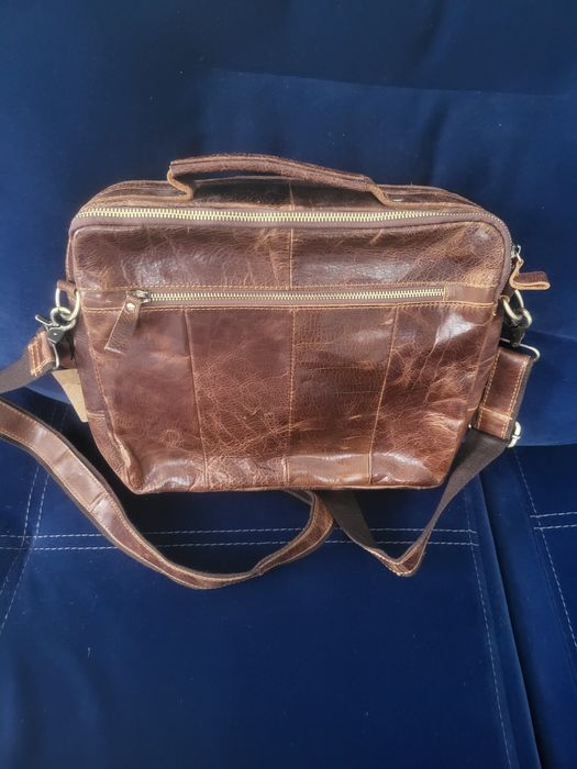 Продам кожаную  сумку