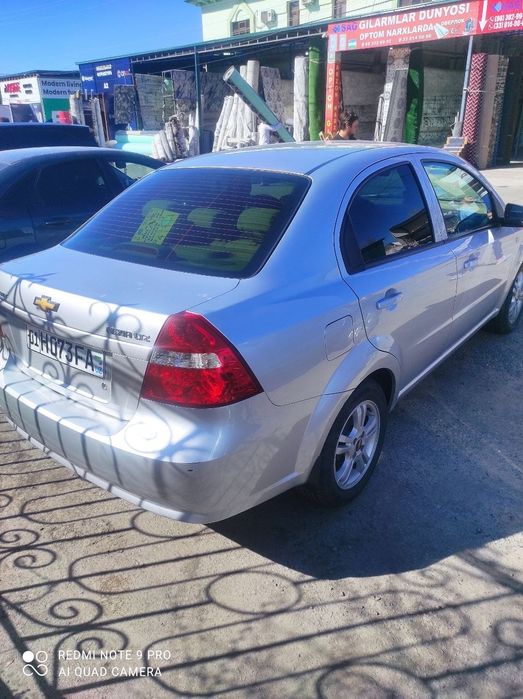 Nexia 3 avtomat sotiladi