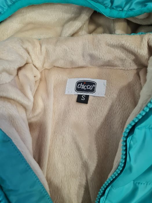 Продам курточку детскую