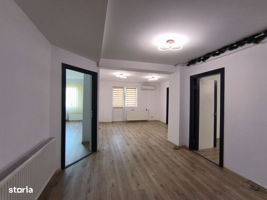 Apartament 3 camere de vanzare Bld Corbeliu Coposu