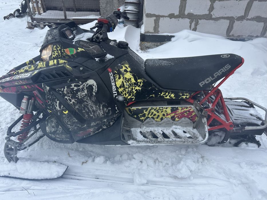 Продам снегоход Polaris Rush