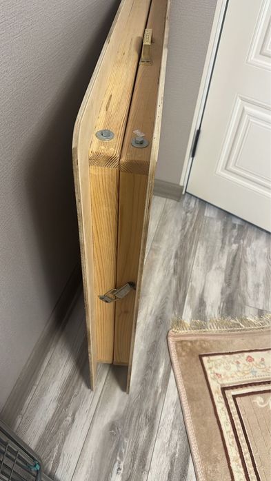 Стол для гостиной