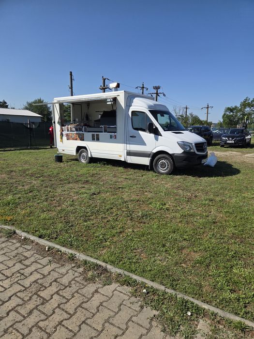 Food-Truck-Pizza