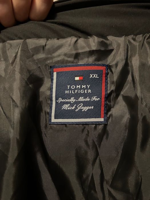 Geacă Tommy Hilfiger cu glugă, nouă cu eticheta