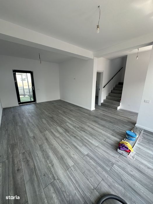 Casă singulară, 4 camere, teren 250 mp, gata de utilizare