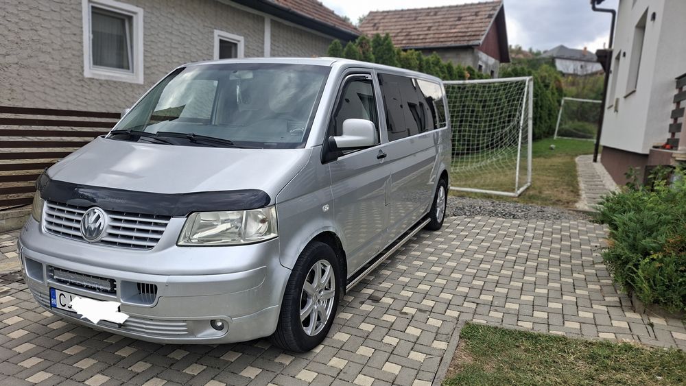 De vânzare t5   model long anul 2004 sau schimb cu unu mai nouă tot t5plus diferența din partea mea
