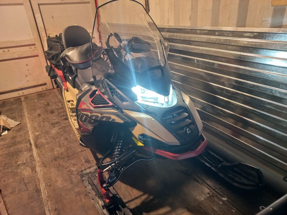 Продам снегоход AODES